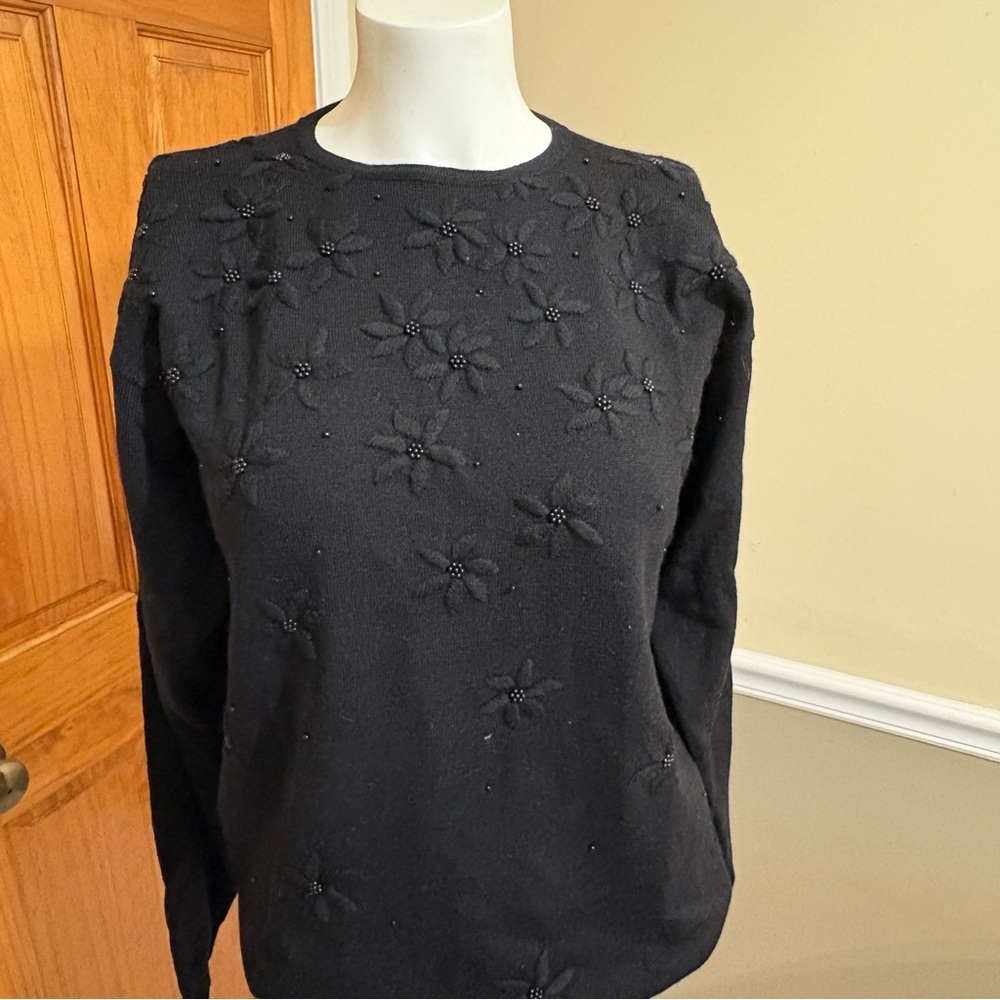 Kinei Black Floral Embroidered Wool Sweater Sz.M